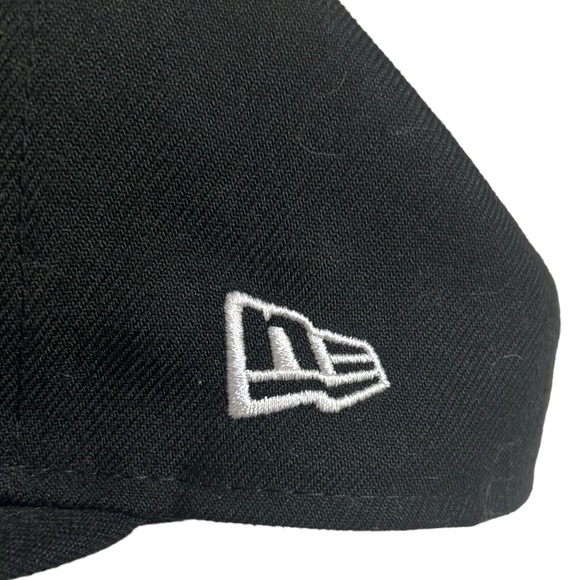 New Era NWT Chicago White Sox Black and White Basic 59FIFTY Fitted 3900 - Picture 3 of 7